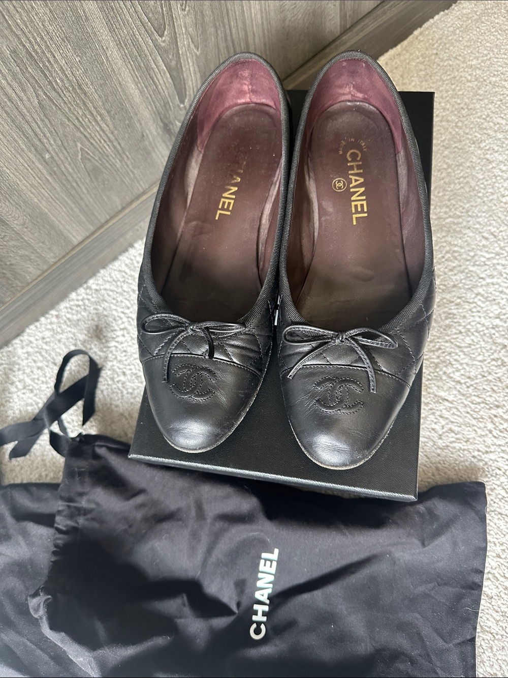 CHANEL Black Quilted Leather Ballet Flats with CC Motif - Picture 6 of 8